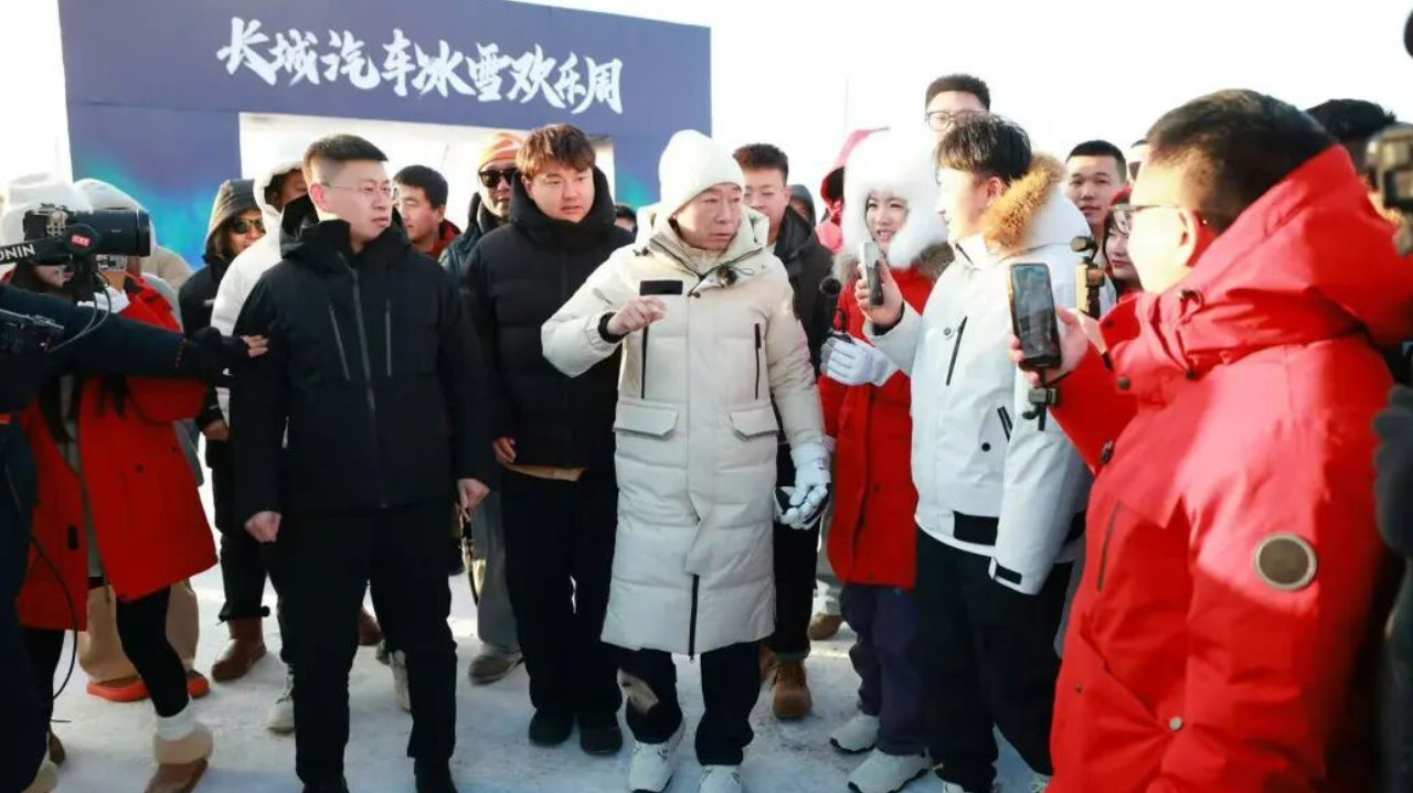 从沙漠到冰雪周：魏建军让“以用户为中心”有了人格载体