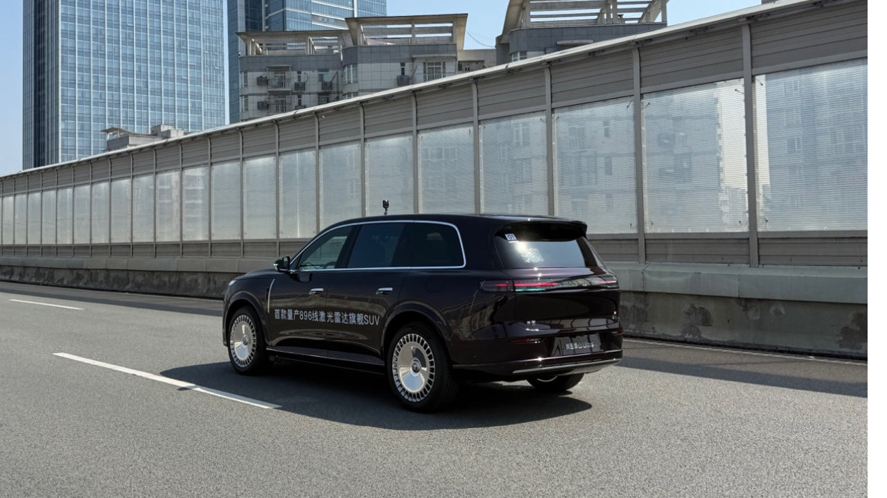 L3智驾时代无需等待？岚图泰山Ultra已到店等待交付！