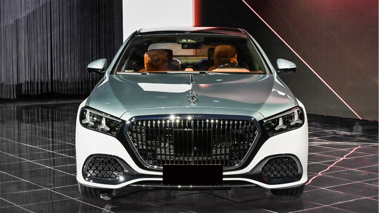 新款迈巴赫S级发布，换装新前脸，外观很霸气，车身加长14mm