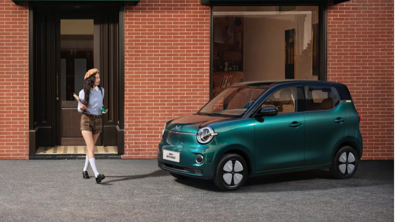 置换补贴价4.28万起！五代宏光MINEV正式上市，4门4座、颜值焕新