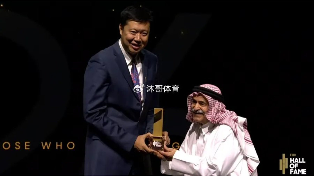 祝贺！王治郅入选FIBA名人堂，热火晒海报致敬，亚洲NBA第一人添誉