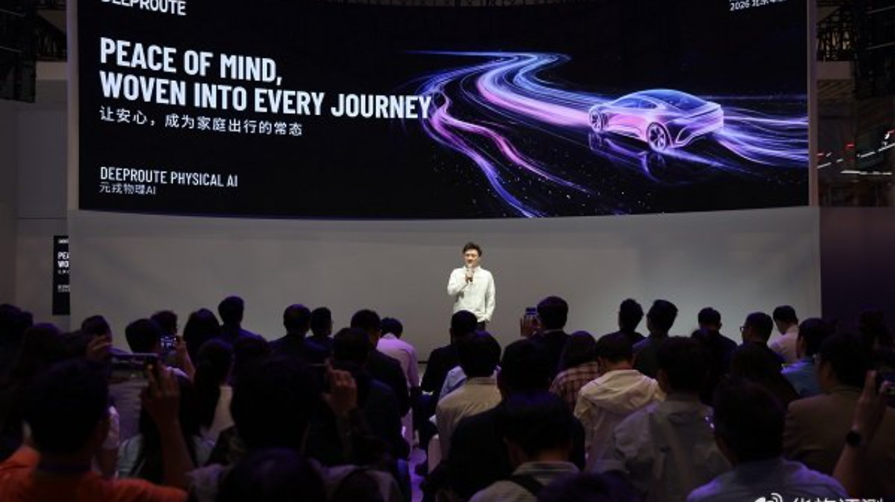 元戎北京车展加速度：30万辆已至，每新增3台城市NOA，就有1台是元戎