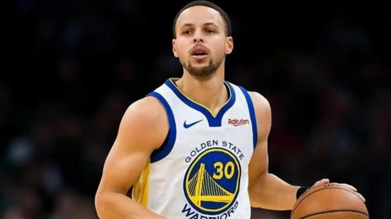 美媒评NBA新赛季12大球星，库里第8，詹杜未上榜，约基奇屈居第2