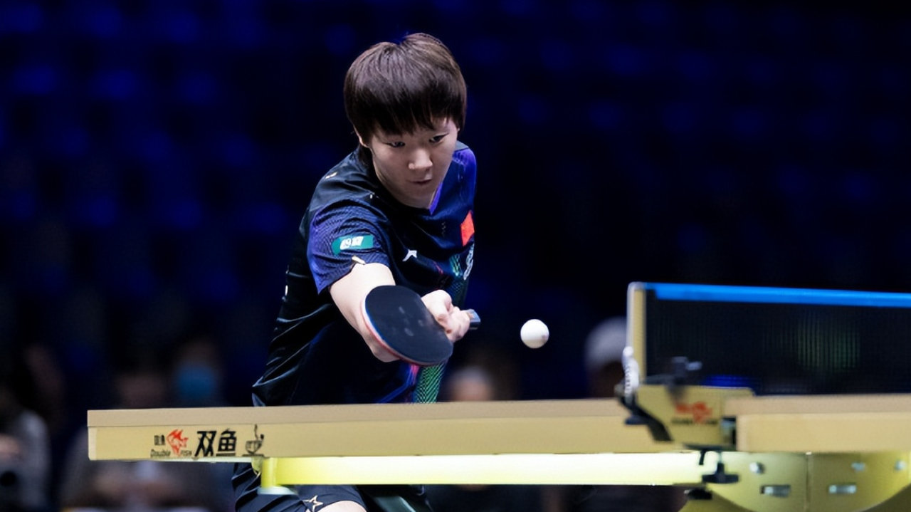 王曼昱4比1彭郁涵，王艺迪4比0石洵瑶，国乒女单提前锁定2席四强