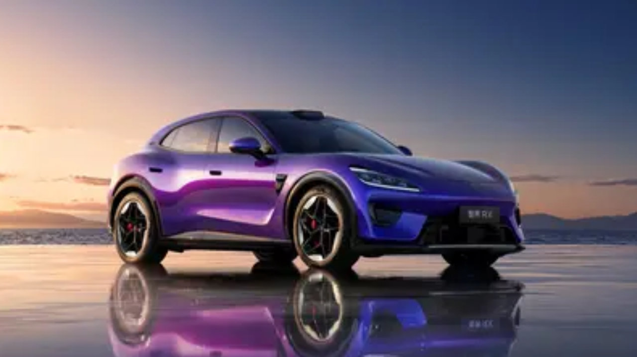 智界RX以25.98万起杀入性能SUV市场,享界V8入局高端MPV 智界RX以25.98万起杀入性能SUV市场,享界V8入局高端MPV