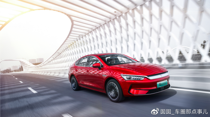 小鹏P5、AION S PLUS、秦PLUS EV展开电动家轿之争