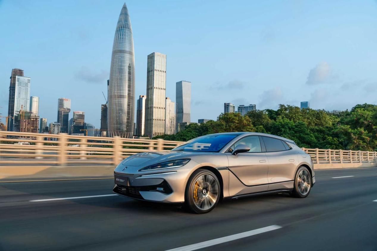 再次令同行“仰望”！比亚迪重磅推出“天神之眼”智驾辅助系统