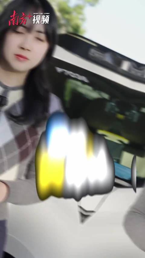 在广州车展“打”一辆robotaxi是什么体验？丨爆款真探社