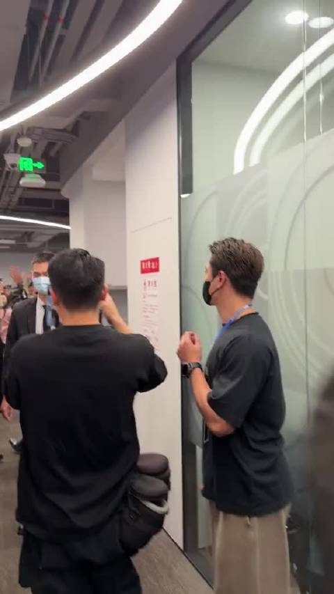 Kun你漏了我一包红包