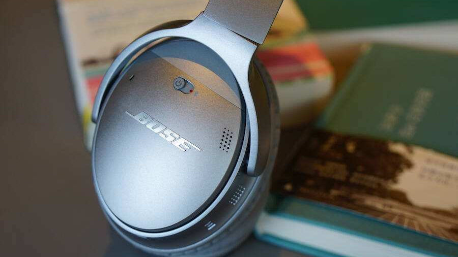 Bose QC35系列耳机由于固件产生的降噪问题，官方宣布可进行降级耳机固件降级_新浪新闻
