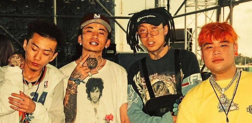 dzknow,dzknowknow鸡照 无缝恋爱还是审美不行说唱歌手dzknow怎么求个婚还被骂了
