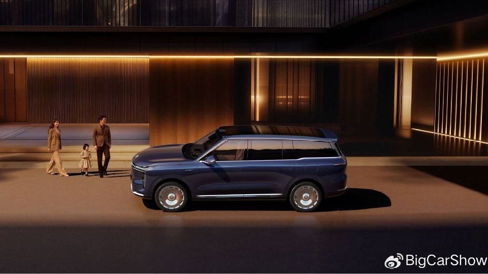 智己LS9上市：32.28万起，用“技术冗余”重新定义旗舰SUV？