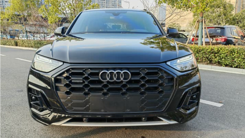 奥迪Q5L：我都跌到24.49万了，真的很难再降了