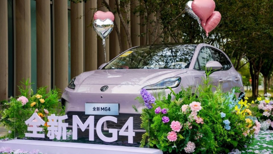 全新MG4上市24天实车交付10000+