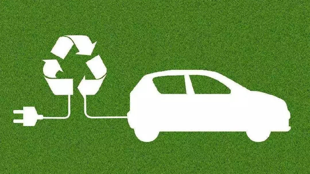 不养“电动爹”，你都不知道冬天多狼狈？车主：恨不得盖被子开车