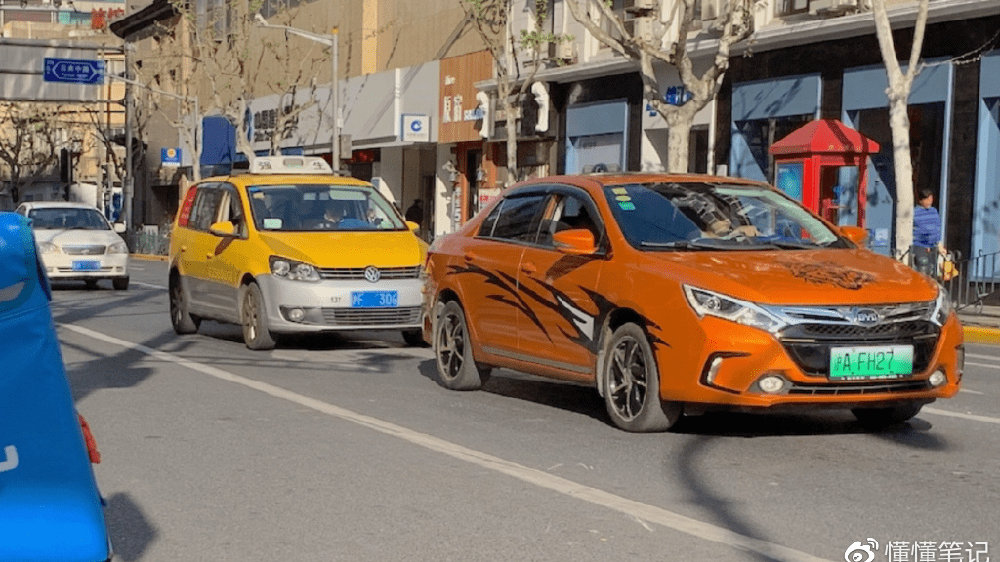 插混、增程式车型遭遇新政：行业拐点陡现，入手还是观望？