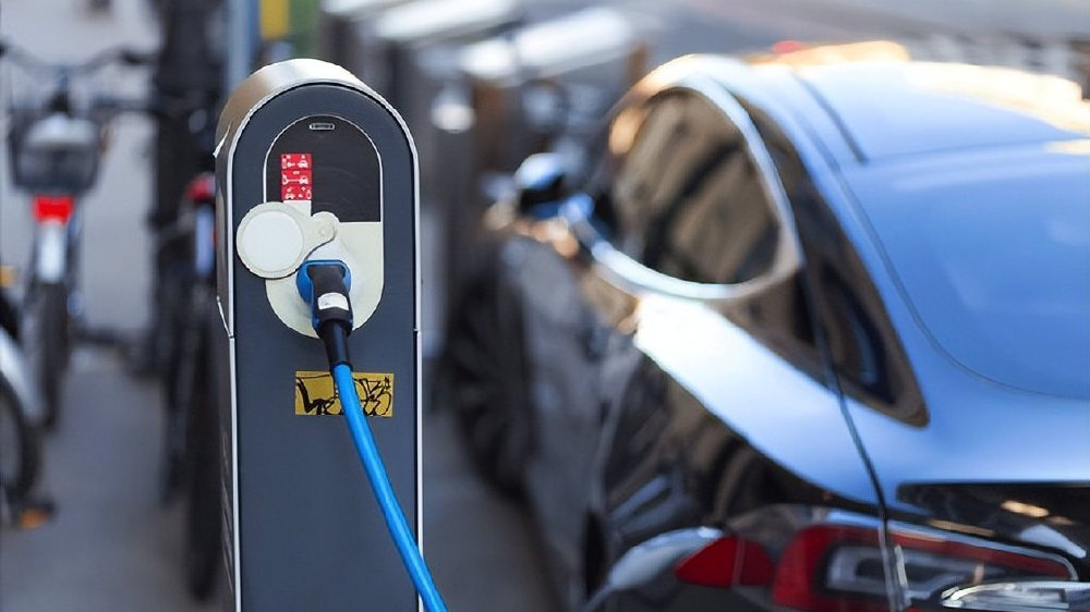 550万台车减免879亿购置税，新能源车单价飙升近20万？