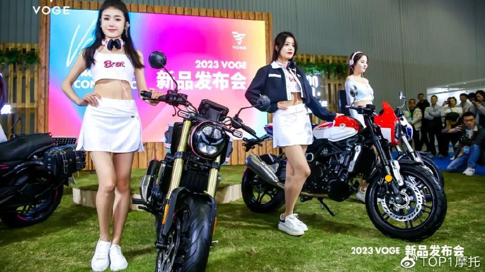 无极DS525X成都车展首秀，Q250、AC300 Cafe同场发布