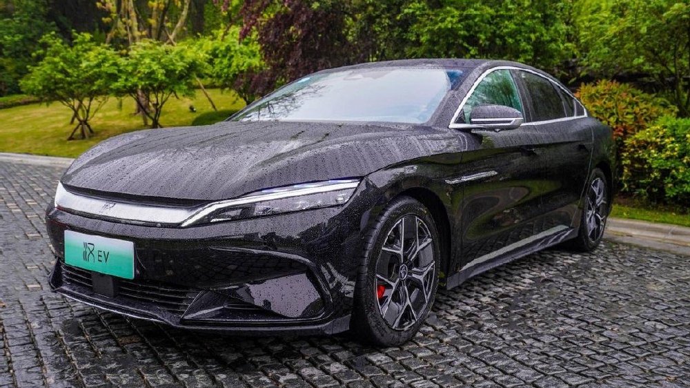 买新能源汽车，混动不如纯电？所谓的超长续航其实没啥用？