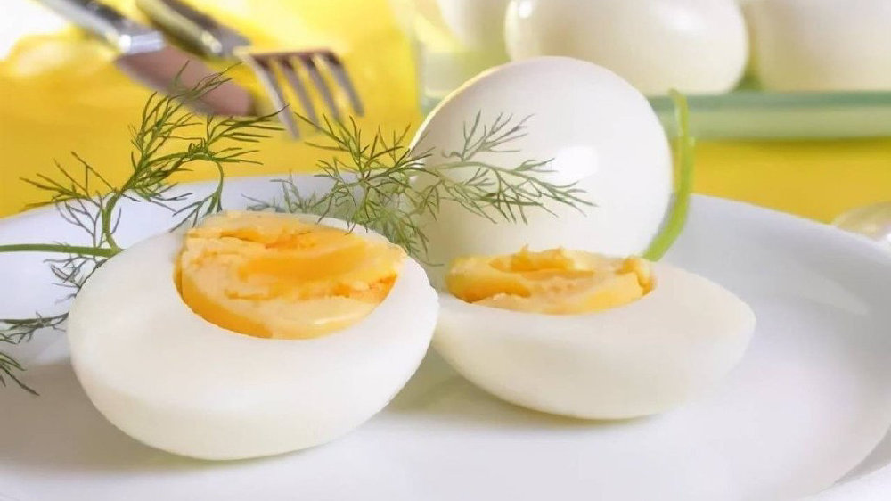 给宝宝这样吃鸡蛋有伤害，把握好三个方式，才能越吃越健康