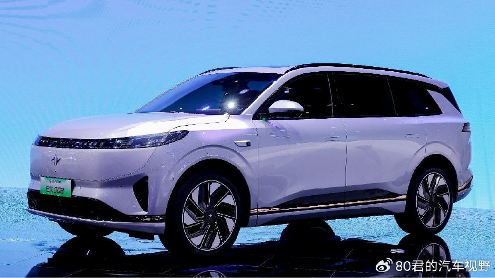 资讯｜东风奕派北京车展再上新 家庭智能大型SUV eπ008预售破万