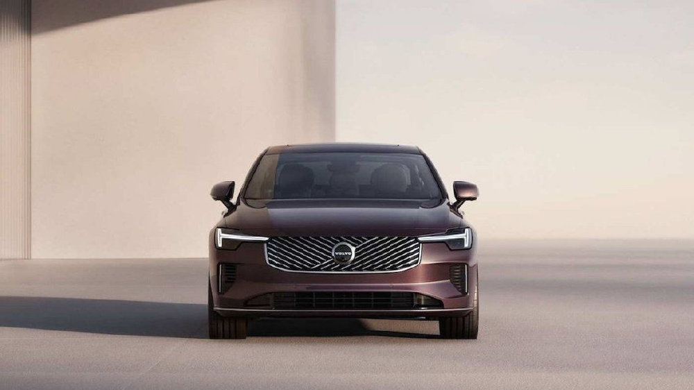 堪称是“西装暴徒”：沃尔沃全新S90，30万买车的“最优解”