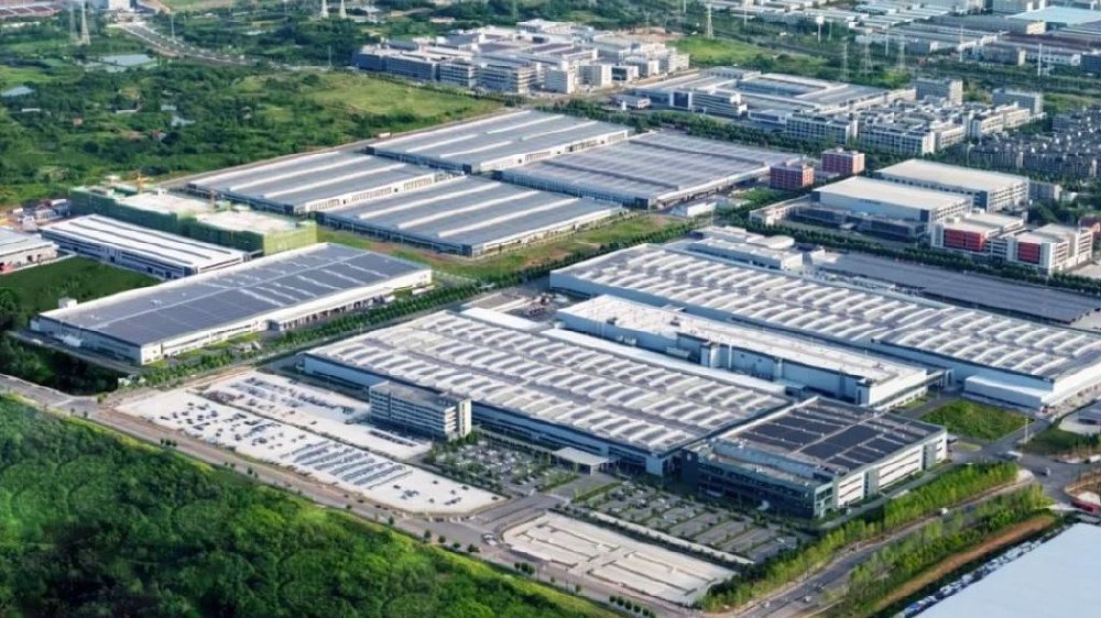 不为少数人闪耀，零跑这十年为什么只做经典款？