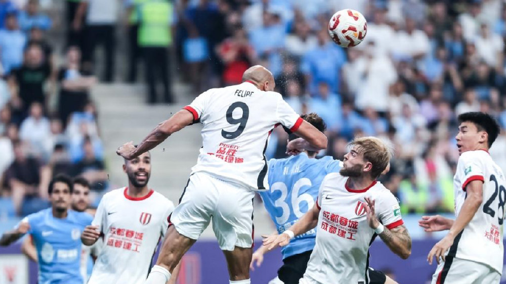 6万多人见证！中超豪强征服魔鬼主场，超越上海海港升到第2