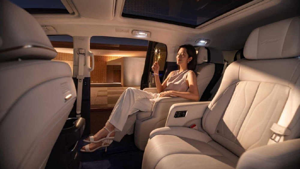 全家人的新能源头等舱 全新GL8陆尊焕新上市