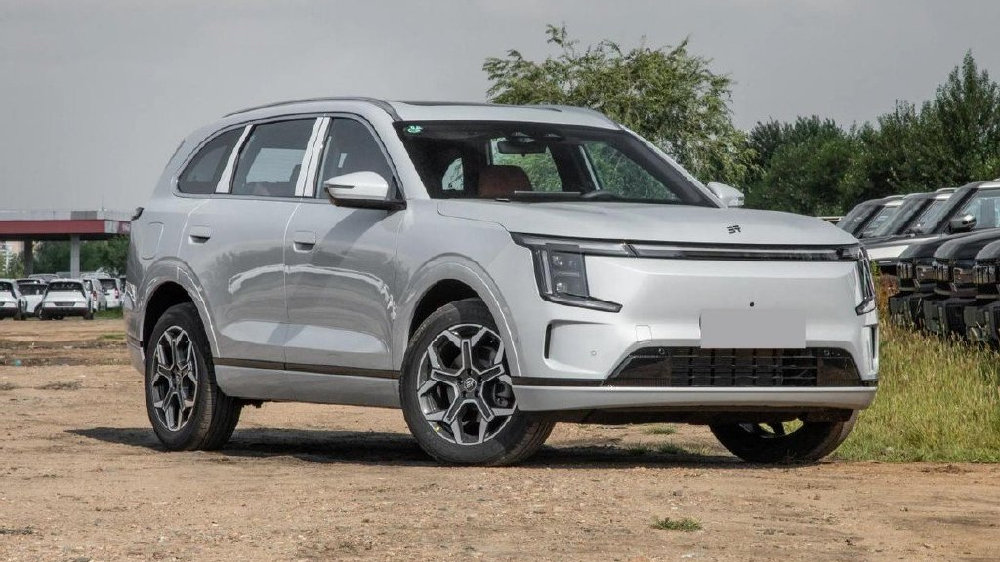 捷途山海L7 PLUS正式上市，11.99万起，配电动七座可全放倒