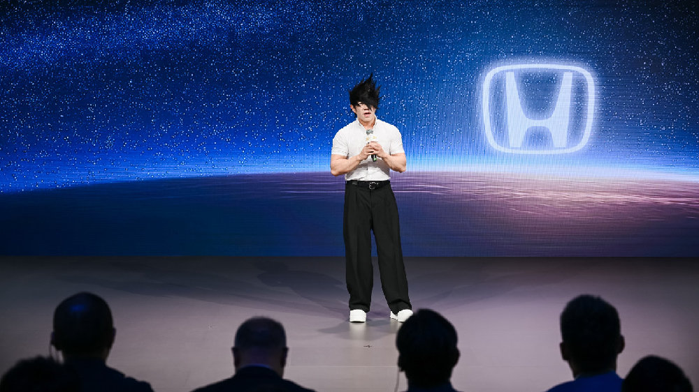 现时优惠4万！另享至高2.4万元权益！CR-V上新全球30年荣耀款