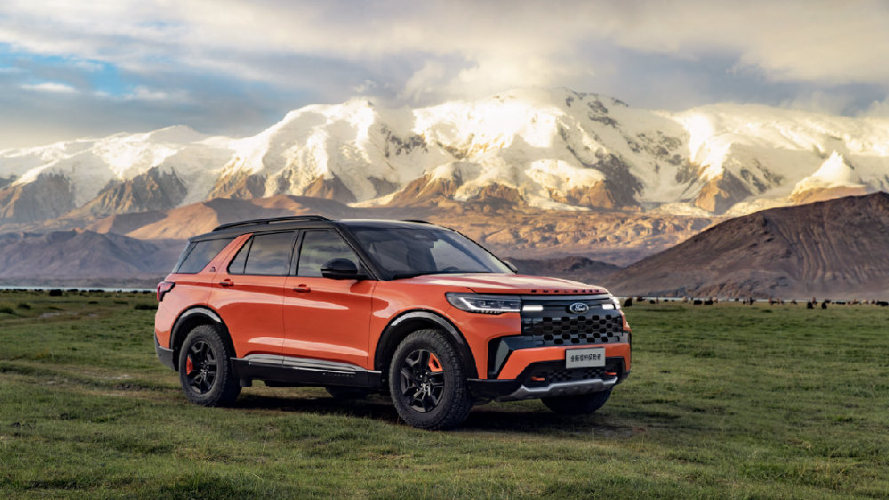 超大后备厢容积+5座，福特探险者昆仑穿越版售36.98万