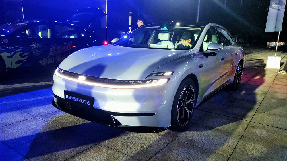 成为高手方能打赢高手，长安启源A06对每个座位的乘客下手