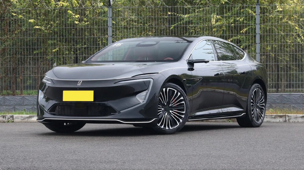 详解全新阿维塔12：可油可电，还标配4颗激光雷达+华为乾崑ADS 4