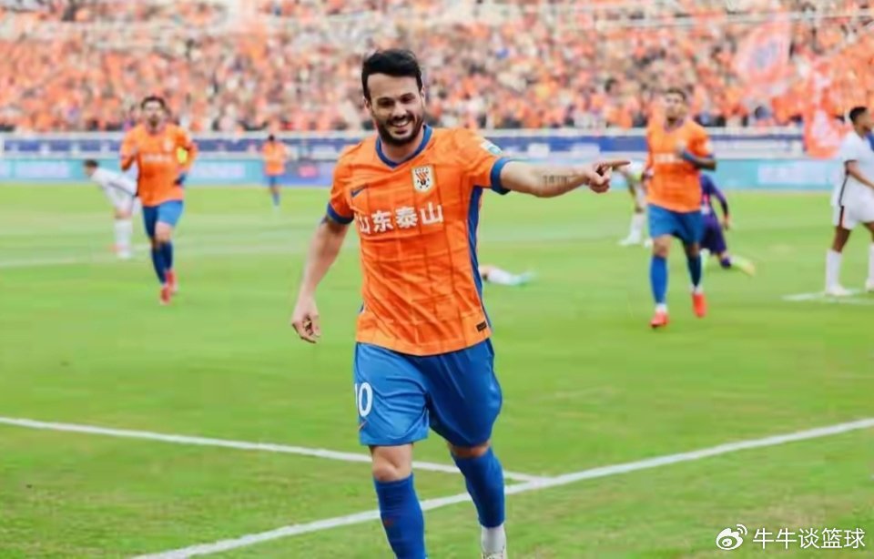 山东泰山最新消息！瓦科降薪续约，洛佩斯走人，罗马尼亚后腰驰援