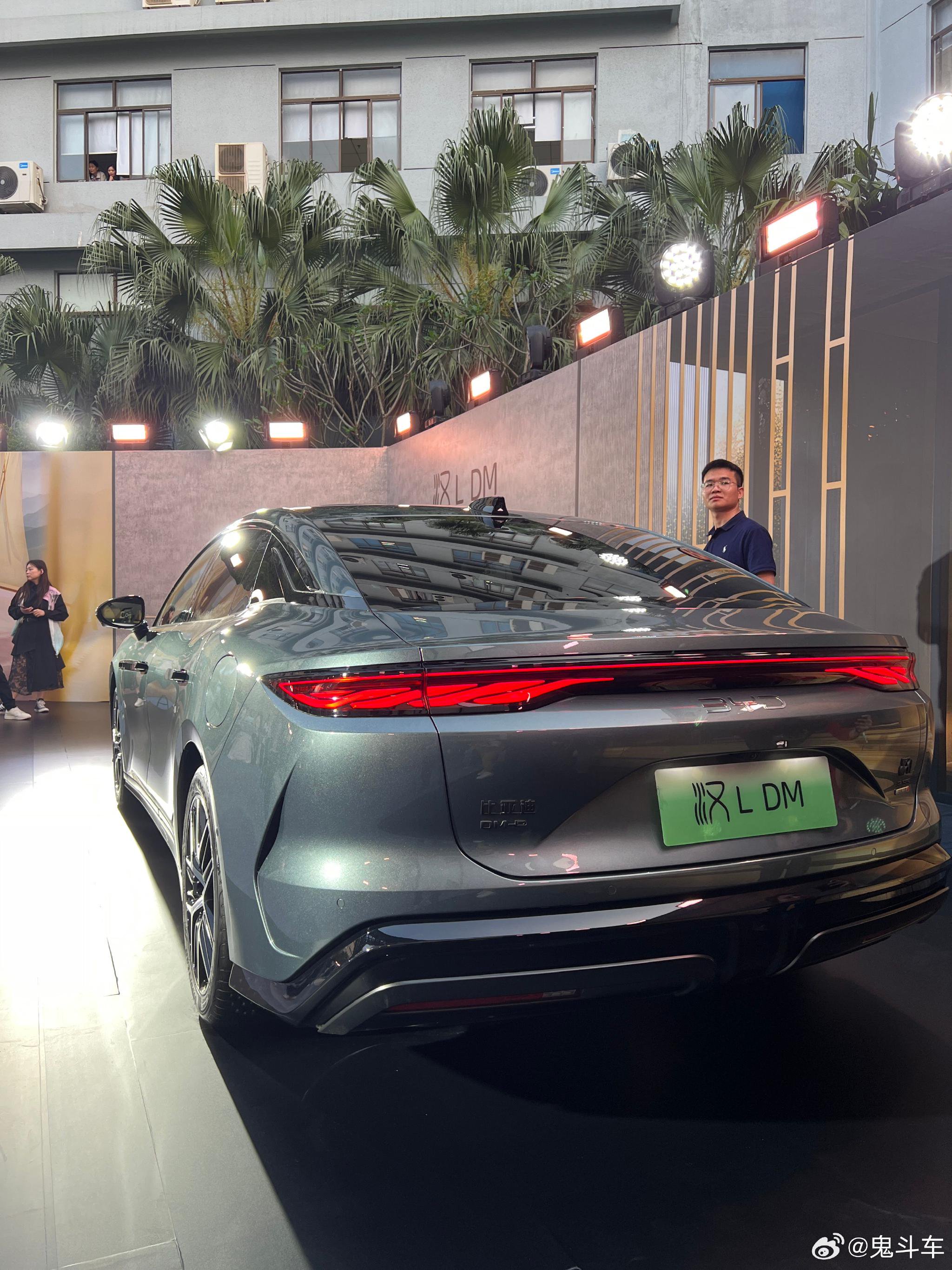 划时代旗舰汉L、唐L惊艳上市，价格20.98万-28.98万，引领新时代