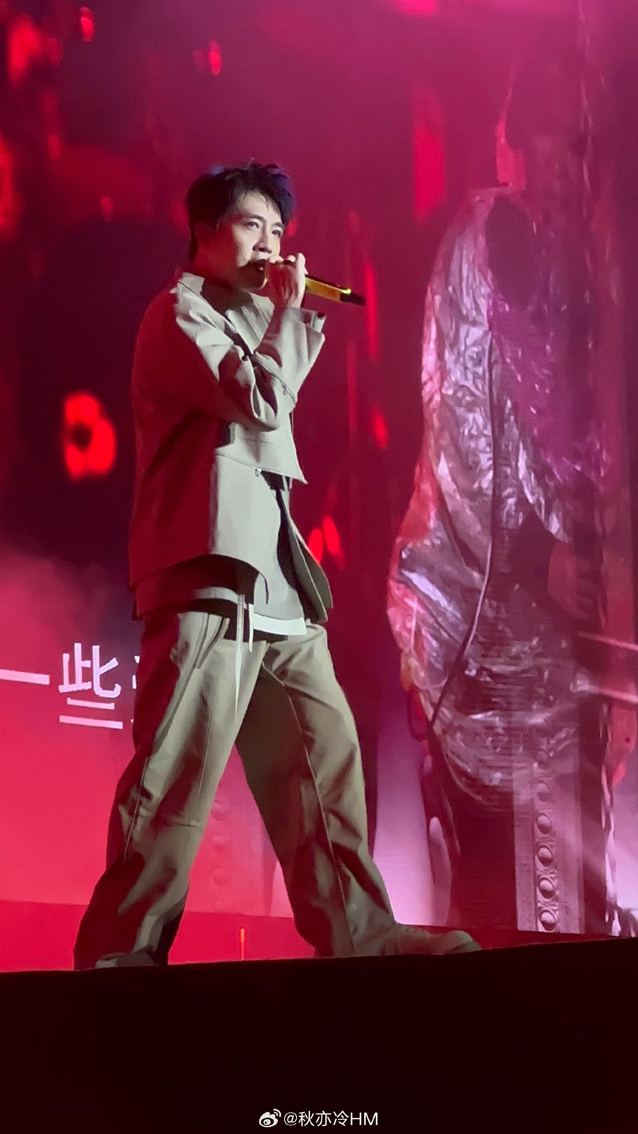 啊啊啊啊是紫 @俞灏明 超开心