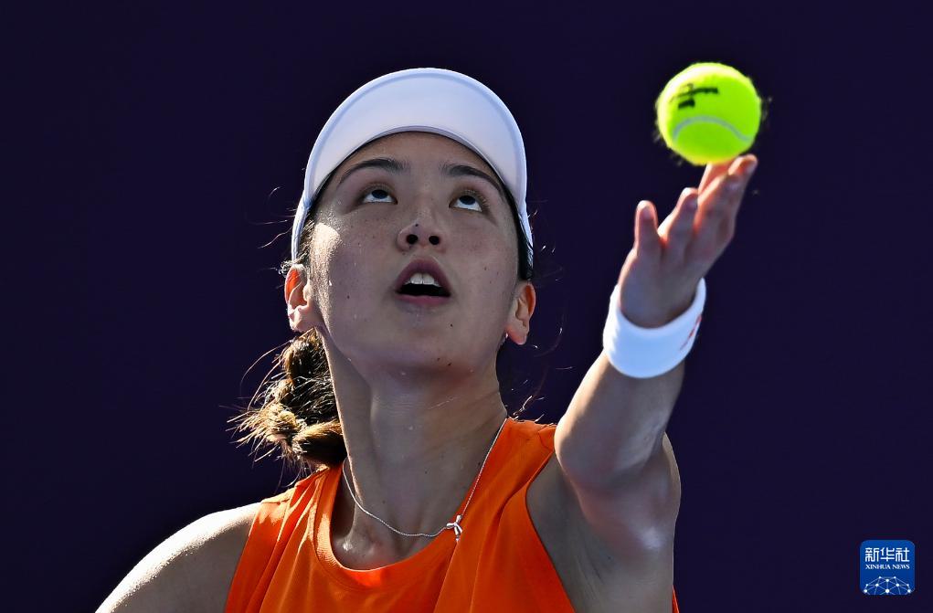 网球——WTA卡塔尔公开赛：王欣瑜晋级第二轮