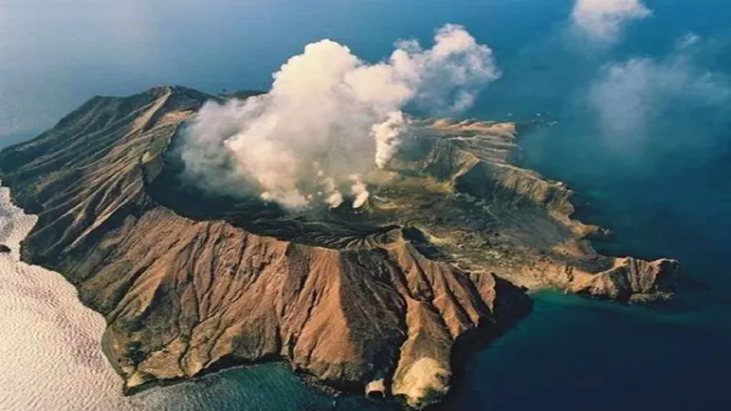 日本樱岛火山喷发！可能只是开始，是否与土耳其地震有关？