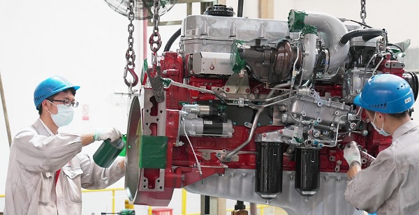 国六焕新之下 上海日野强“芯”的坚持和突破 | 卡车之友网