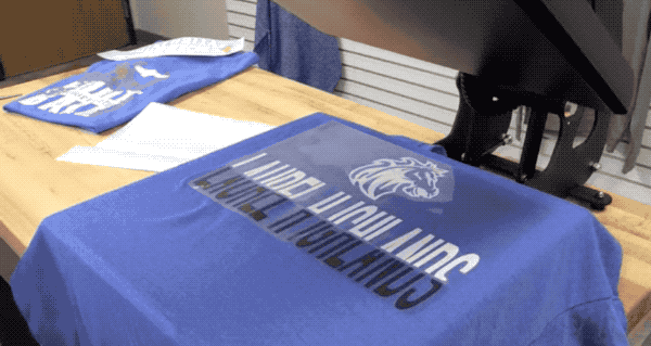 「一墩难求」的冰墩墩是怎么生产的?休闲区蓝鸢梦想 - Www.slyday.coM 「一墩难求」的冰墩墩是怎么生产的?休闲区蓝鸢梦想 - Www.slyday.coM