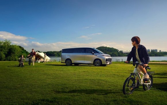 大家庭出行最佳之选！“AI全场景家庭旗舰MPV”吉利银河V900 正式上市