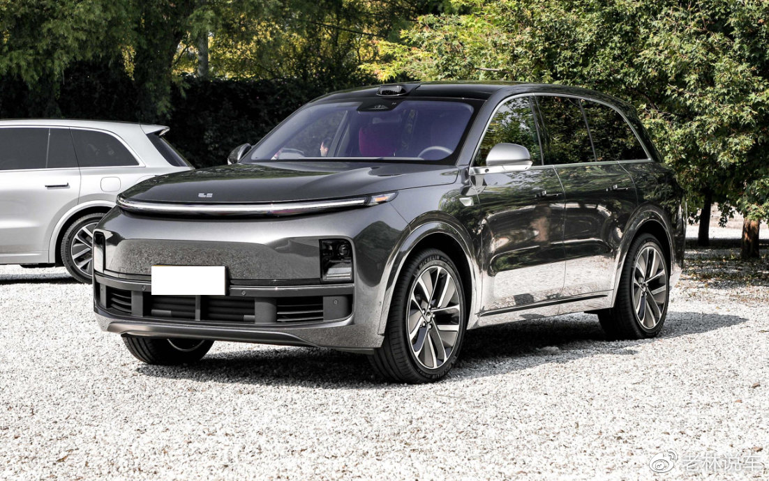 理想L8上市了,车宽1995mm,和宝马X5L同级,标配空气悬架休闲区蓝鸢梦想 - Www.slyday.coM 理想L8上市了,车宽1995mm,和宝马X5L同级,标配空气悬架休闲区蓝鸢梦想 - Www.slyday.coM