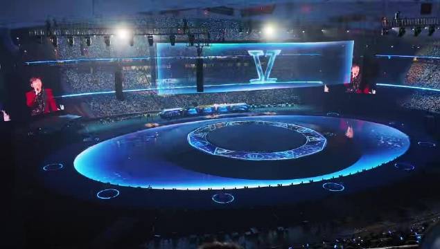 魏晨现身张杰鸟巢演唱会，二十年友谊引关注