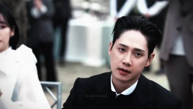 《黑暗荣耀》朴妍珍全在俊混剪视频引热议