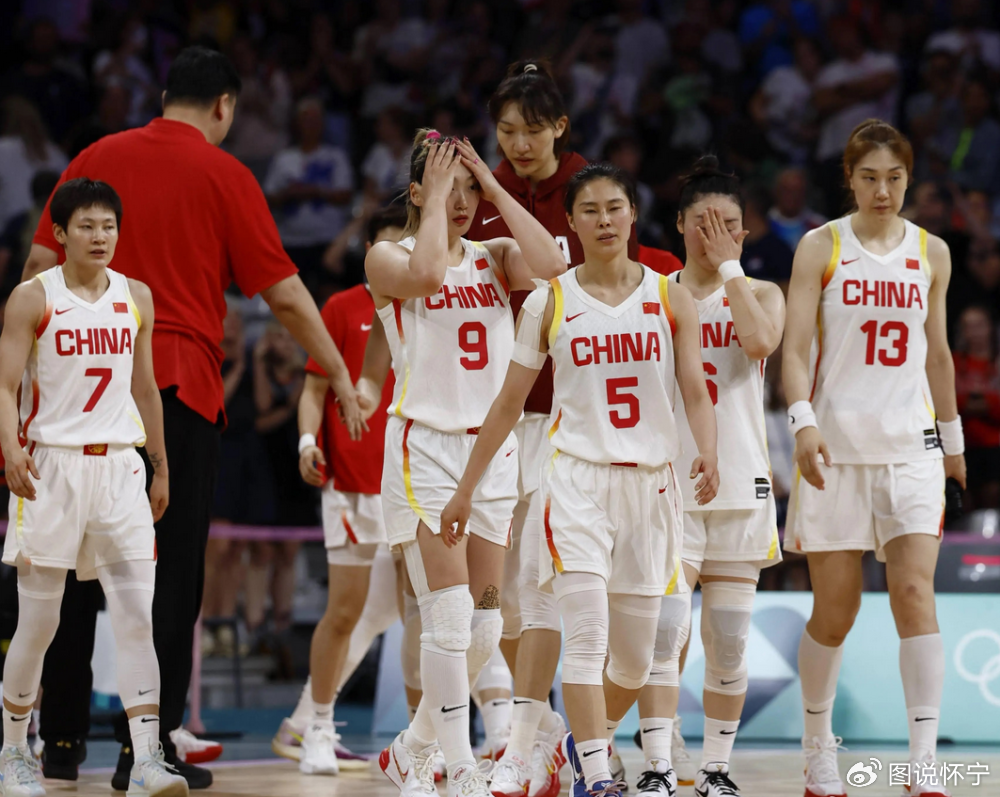 中国女篮上届世界杯亚军昙花一现？长集训或成李梦等人退出国家队真因