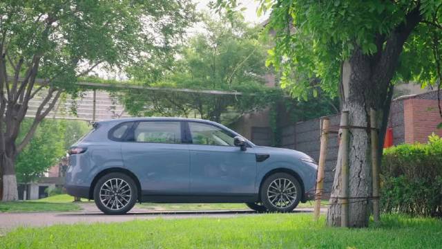 销量炸裂的原因找到了，配置 续航 智能驾驶辅助通通拉满！