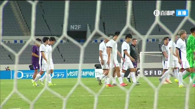 胜不足喜，日本6-1中国香港赛后，森保一聚集日本全队进行训话