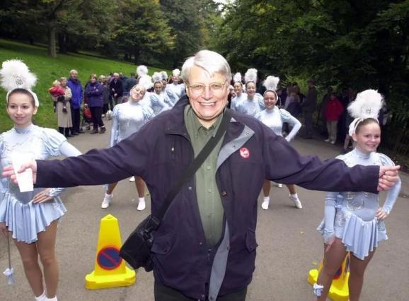 他没有心跳和脉搏,却跟正常人一样生活了7年休闲区蓝鸢梦想 - Www.slyday.coM 他没有心跳和脉搏,却跟正常人一样生活了7年休闲区蓝鸢梦想 - Www.slyday.coM