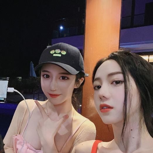 呆妹儿粉丝节遭打脸,自己刷50w还输,网友:小团团在你更没戏!